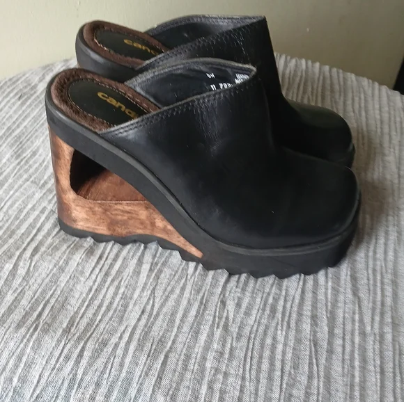 Candie's Black Leather Mules Classic Slip-On Design / Woodem Wedge Heal / Size 5 - Picture 2 of 5